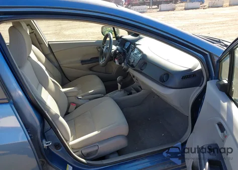 2010 Honda Insight Ex from USA, damaged, VIN JHMZE2H72AS014525